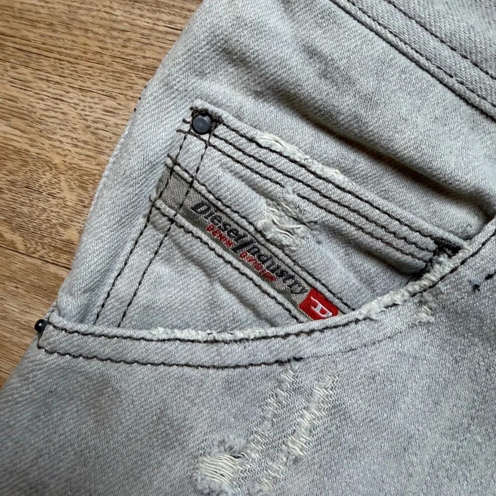 Diesel Krooley Jeans Mens 33x30 Gray Slim Carrot Distressed Made in Italy 008X9
